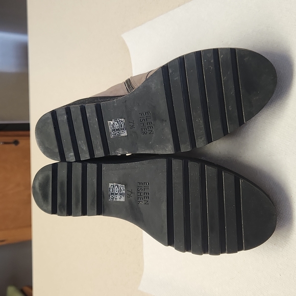 Eileen Fisher Women's Tinker Wedge Ankle Boots/Booties Size 7.5, Taupe, EUC - Picture 10 of 11